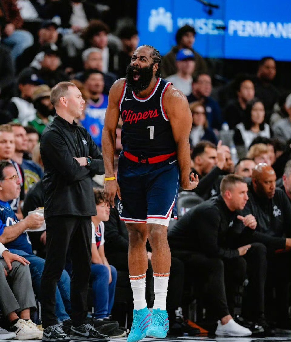 关于NBA常规赛关键时刻走向成谜，斯图加特复出首秀，态度坚定，控场能力受关注的信息