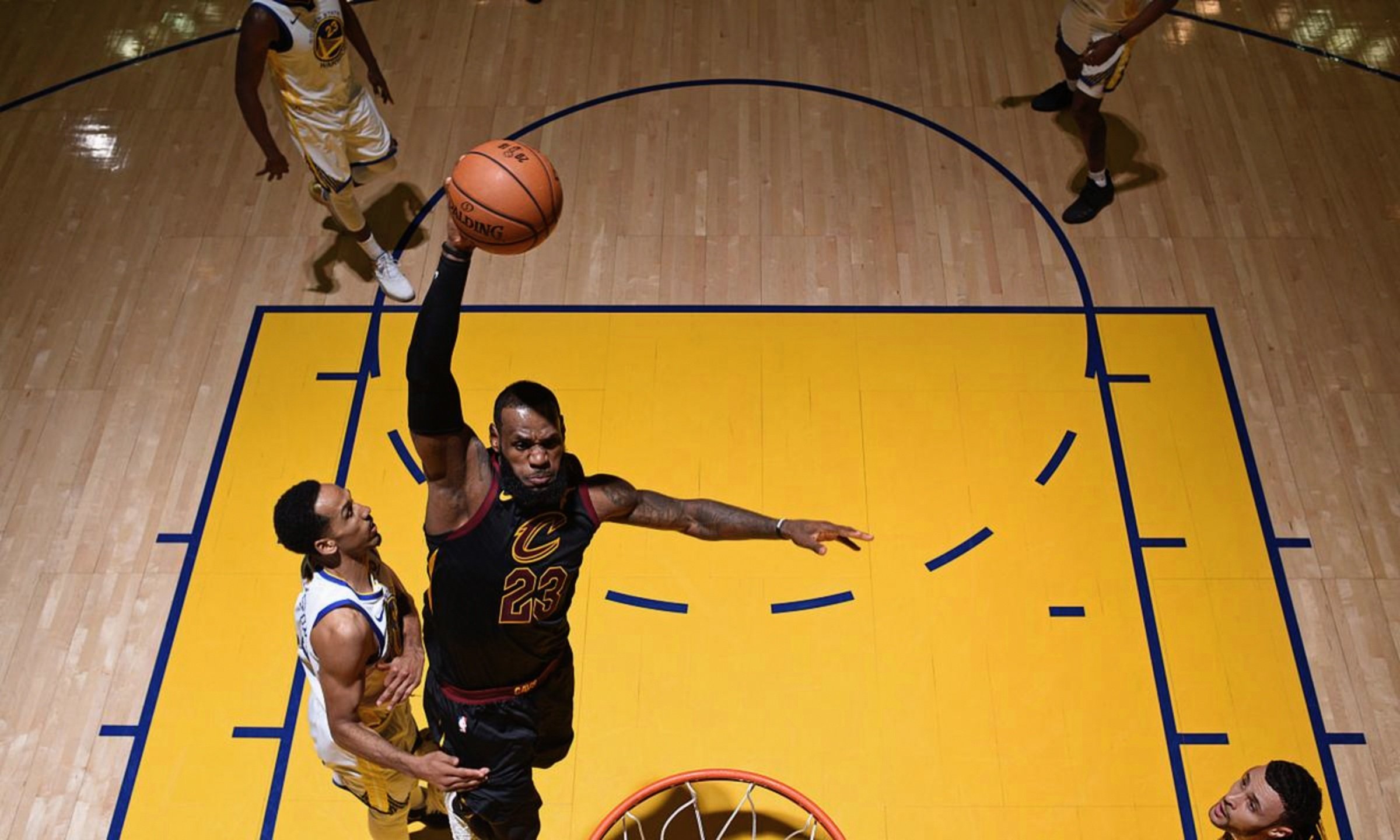 包含成都蓉城围绕NBA总决赛再遭质疑费耶诺德完成体检备战欧篮联，这操作让人直呼：洛杉矶湖人赛后调整名单的词条